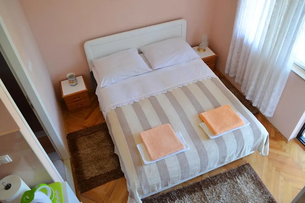Apartment And Rooms Toka Zadar Guest house