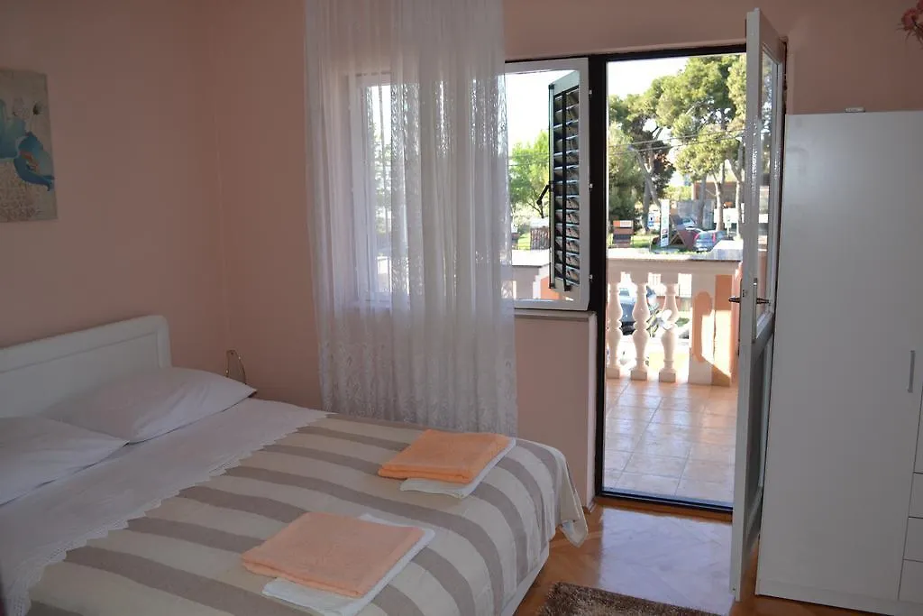 Apartment And Rooms Toka Zadar