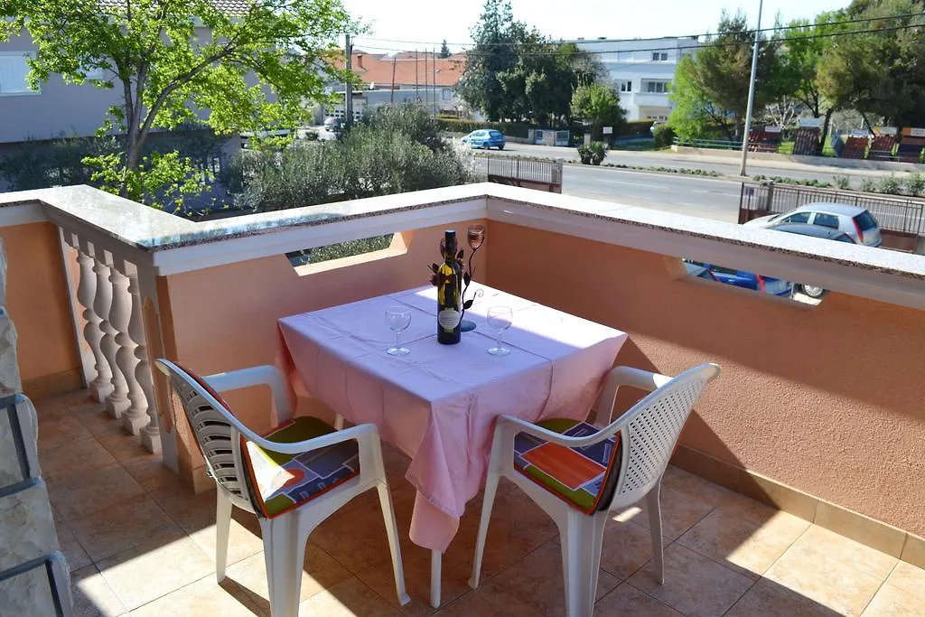 Guest house Apartment And Rooms Toka Zadar Croatia